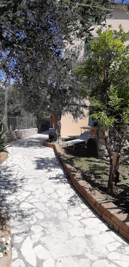 Rivierarent Appartamento Ulivo Finale Ligure Exterior photo