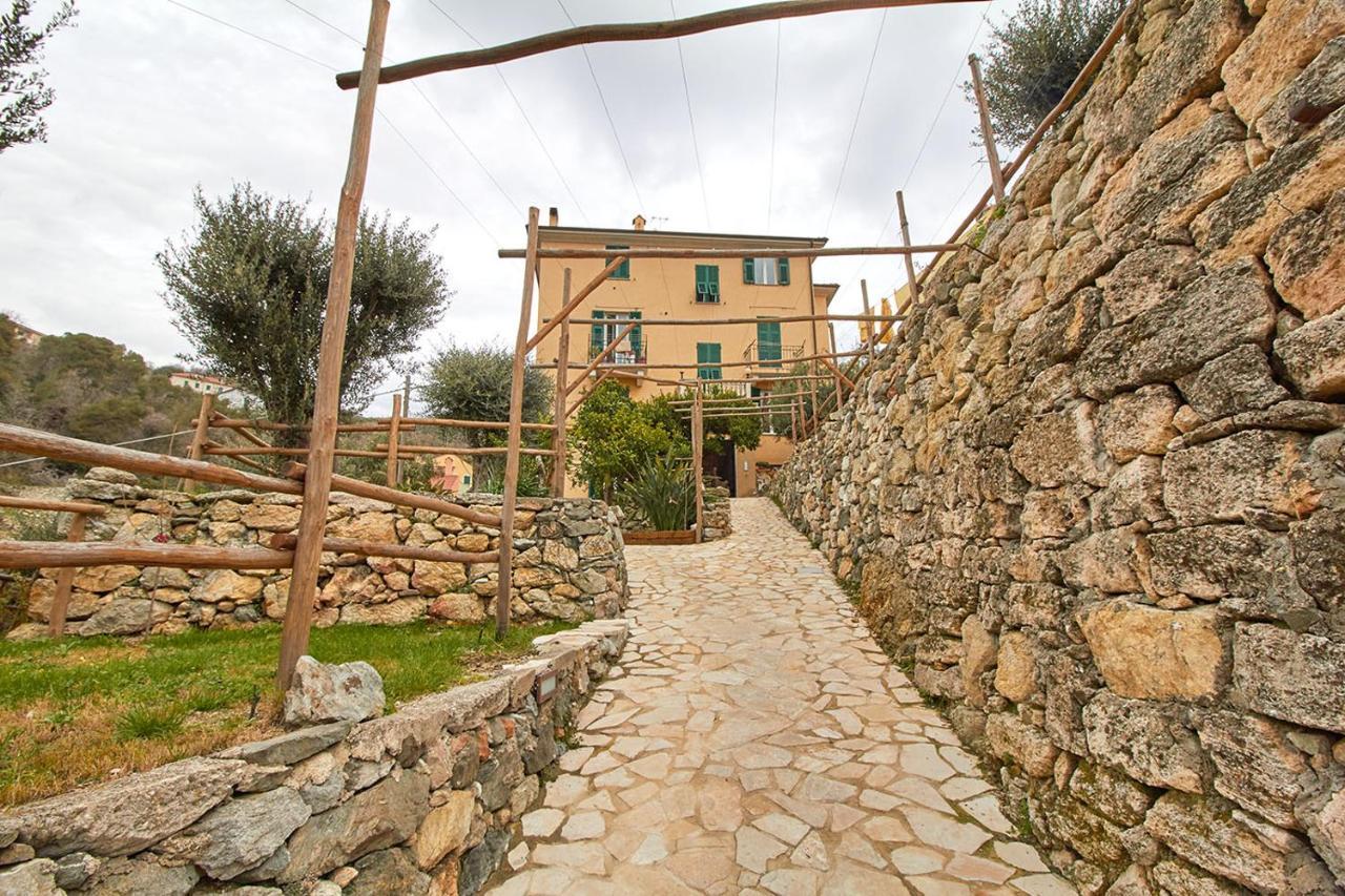 Rivierarent Appartamento Ulivo Finale Ligure Exterior photo
