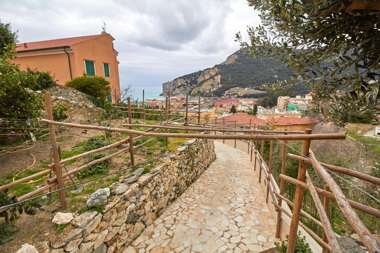 Rivierarent Appartamento Ulivo Finale Ligure Exterior photo